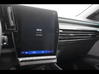 Photo 14 Renault Espace  1.2 E-Tech full hybrid 200ch Techno 7 places - 24