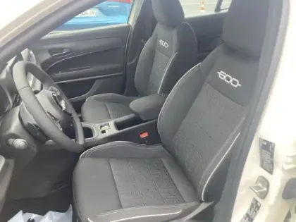 Photo 10 Fiat 600  1.2 Hybrid Turbo 110ch Pop eDCT6