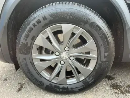 Photo 6 Peugeot 2008  e- 136ch Style