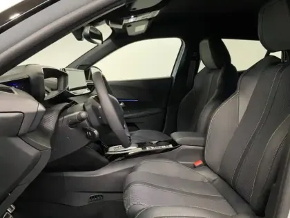 Photo 13 Peugeot 2008  e- 156ch GT (CEE 3600? DEDUIT)