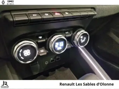 Photo 14 Renault Clio  1.6 E-Tech 145ch full hybrid Techno - 25b