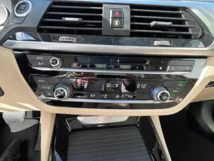 Photo 14 BMW X3  xDrive20dA 190ch  Business Design