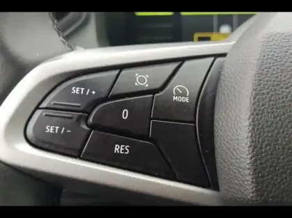 Photo 11 Dacia Duster  1.6 hybrid 140ch Extreme