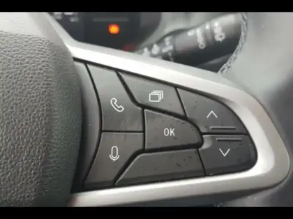 Photo 12 Dacia Duster  1.6 hybrid 140ch Extreme