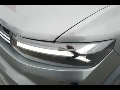 Photo 6 Dacia Duster  1.6 hybrid 140ch Extreme