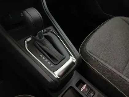 Photo 13 Renault Captur  1.6 E-Tech full hybrid 145ch Techno