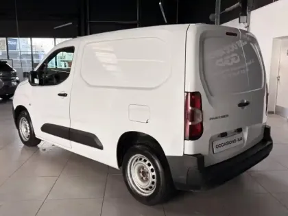 Photo 6 Peugeot Partner  Standard 650kg BlueHDi 75ch Premium 4cv (9165?ht)