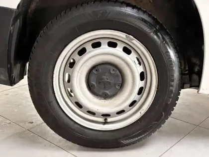 Photo 9 Peugeot Partner  Standard 650kg BlueHDi 75ch Premium 4cv (9165?ht)