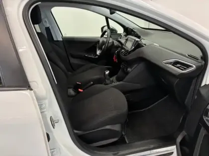 Photo 5 Peugeot 208  1.2 PureTech 82ch Style 5p