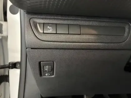 Photo 10 Peugeot 208  1.2 PureTech 82ch Style 5p