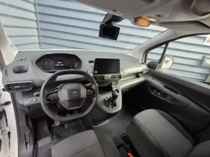 Photo 13 Peugeot Partner  Standard 650kg BlueHDi 100ch S&S Asphalt