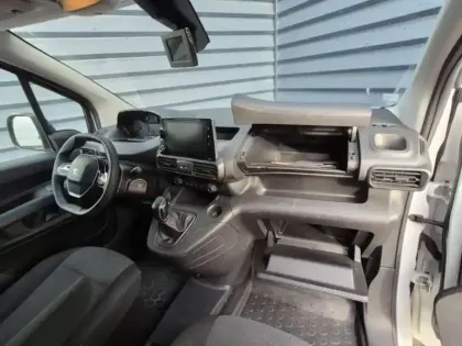 Photo 14 Peugeot Partner  Standard 650kg BlueHDi 100ch S&S Asphalt