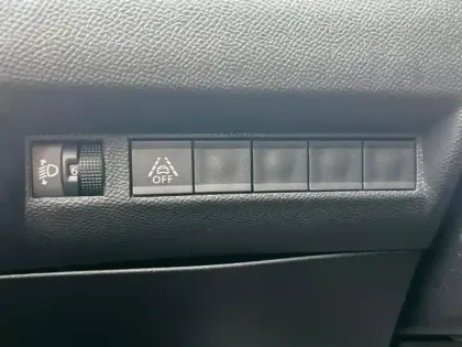 Photo 11 Peugeot 2008  e- 136ch Style