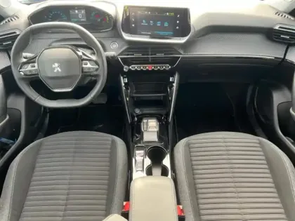 Photo 6 Peugeot 2008  e- 136ch Style