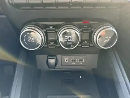 Photo 12 Renault Clio  1.0 TCe 100ch Intens