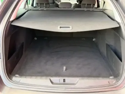 Photo 9 Peugeot 308  SW 1.2 PureTech 130ch E6.3 S&S Allure