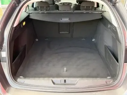 Photo 10 Peugeot 308  SW 1.2 PureTech 130ch E6.3 S&S Allure