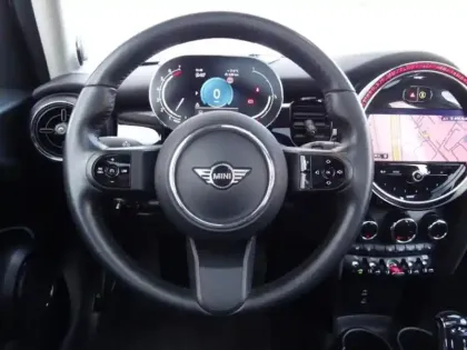 Photo 7 Mini Mini  5 Portes Cooper 136ch Edition Premium Plus BVA7