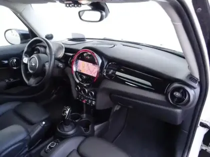 Photo 5 Mini Mini  5 Portes Cooper 136ch Edition Premium Plus BVA7