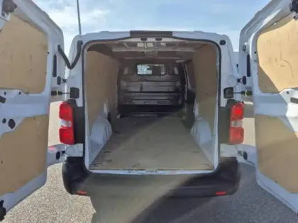 Photo 16 Toyota Proace Gén. II Ph1 NG Dynamic 1