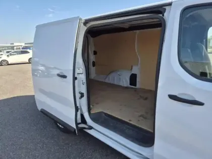 Photo 15 Toyota Proace Gén. II Ph1 NG Dynamic 1