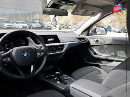 Photo 14 BMW Serie 1 Série 1 116iA 109ch Business Design DKG7