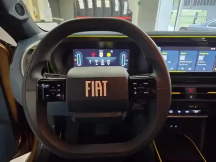 Photo 12 Fiat Panda Grande  1.2 Hybrid Turbo 110ch Icône eDCT6