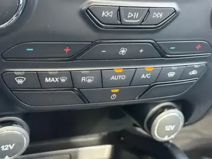 Photo 14 Ford Ranger  2.0 TDCi 170ch Super Cab XLT BVA10