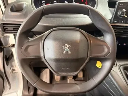 Photo 14 Peugeot Partner  Standard 650kg BlueHDi 100ch S&S Premium (10415?ht)