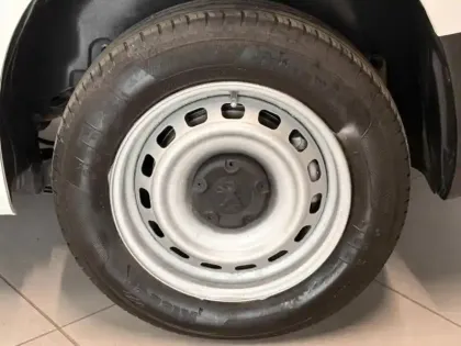 Photo 9 Peugeot Partner  Standard 650kg BlueHDi 100ch S&S Premium (10415?ht)