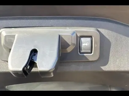 Photo 12 Renault Espace Gén. VI (RHN) Ph1 Iconic 5