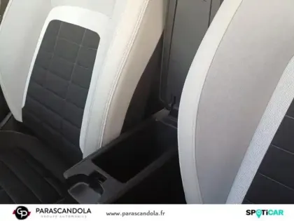 Photo 12 Citroën C3  1.2 Hybride 100ch MAX