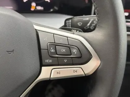 Photo 5 Volkswagen Golf  1.5 eTSI EVO2 116ch VW Edition DSG7