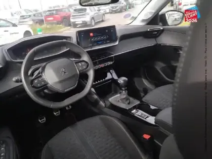 Photo 14 Peugeot 208  1.2 PureTech 100ch S&S Allure