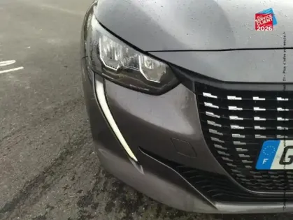 Photo 12 Peugeot 208  1.2 PureTech 100ch S&S Allure