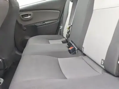 Photo 13 Toyota Yaris  110 VVT-i France Connect 5p RC19