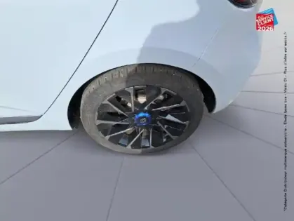 Photo 9 Renault Clio  1.6 E-Tech 145ch full hybrid esprit Alpine - 24 GPS