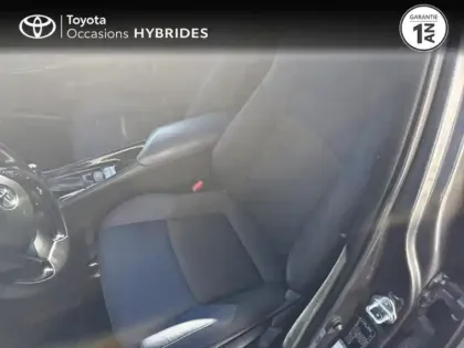 Photo 10 Toyota C-HR  122h Graphic 2WD E-CVT