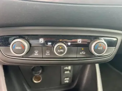 Photo 13 Opel Crossland X  1.2 Turbo 110ch ECOTEC Innovation