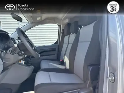 Photo 10 Toyota Proace  Combi Medium 1.5 120 D-4D Dynamic