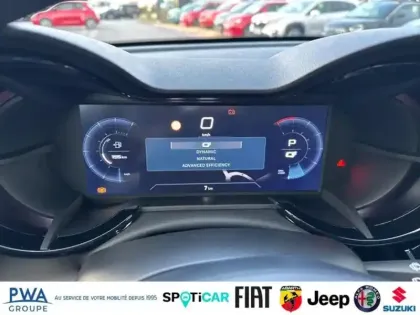 Photo 11 Alfa Romeo Junior  1.2 Ibrida 145ch Premium e-DCT6 Q4