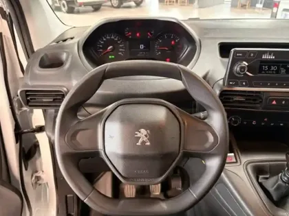 Photo 14 Peugeot Partner  Standard 650kg BlueHDi 100ch S&S Premium (10415?ht)