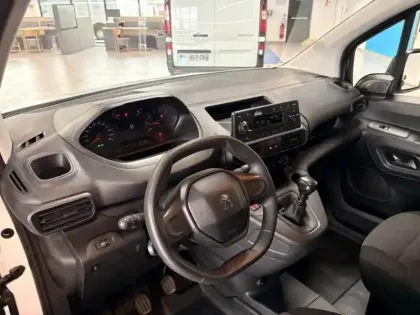 Photo 12 Peugeot Partner  Standard 650kg BlueHDi 100ch S&S Premium (10415?ht)