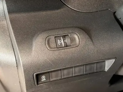 Photo 13 Peugeot Partner  Standard 650kg BlueHDi 100ch S&S Premium (10415?ht)