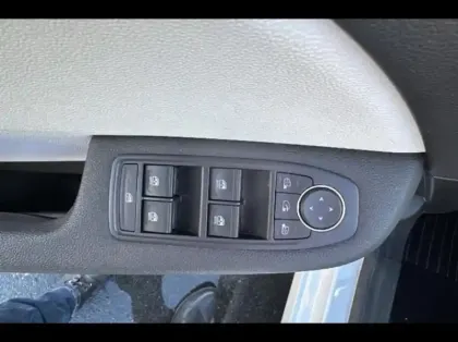 Photo 14 Renault Clio  1.6 E-Tech hybride 140ch Intens -21N