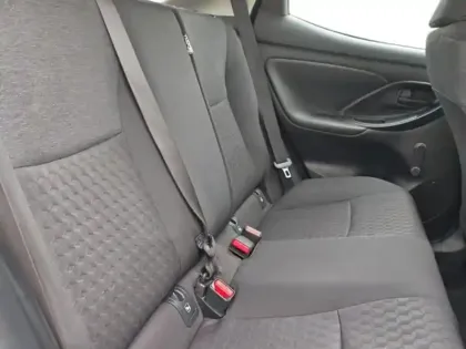 Photo 9 Toyota Yaris  116h France Business 5p