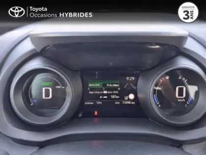 Photo 13 Toyota Yaris  116h Design 5p