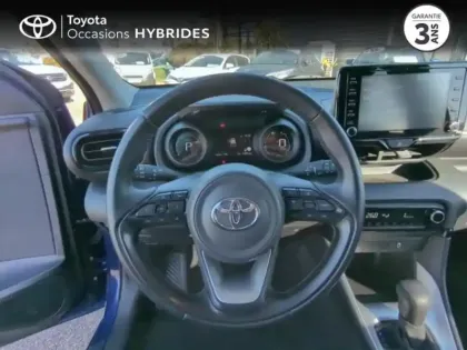 Photo 8 Toyota Yaris  116h Design 5p