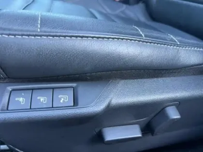 Photo 14 Citroën C4  PureTech 130ch S&S Shine