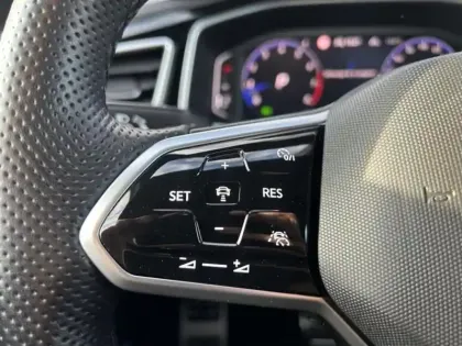 Photo 12 Volkswagen T-roc Gén. I Ph2 R-Line 5